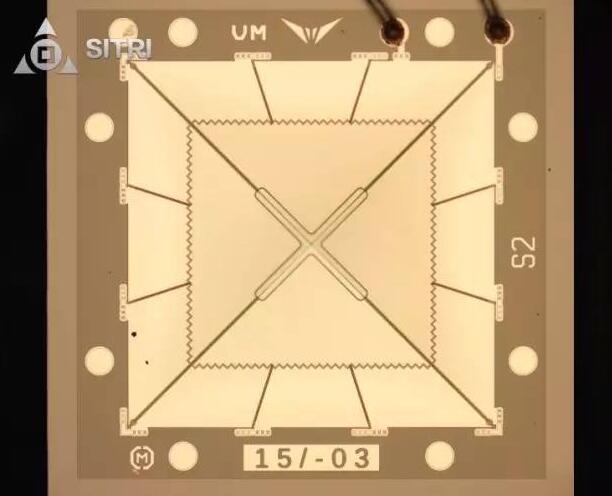 Vesper壓電式MEMS麥克風的MEMS芯片表面形貌