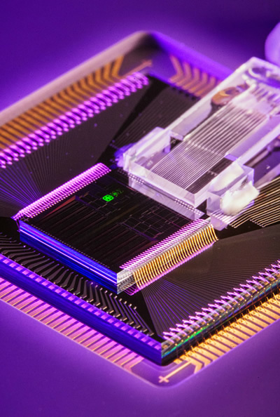 Sandia LabsͨӵߴоƬÿߴΪ8ףλڰˡߺմŵķװڡ